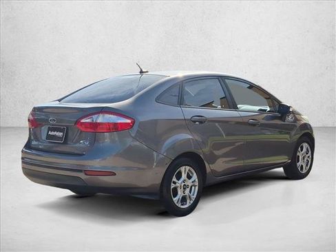 Used 2014 Ford Fiesta SE FWD image 5