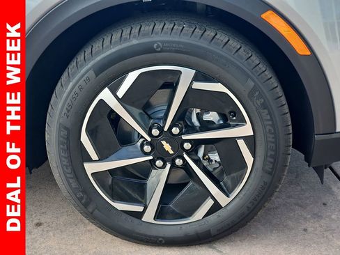 New 2026 Chevrolet Equinox EV LT image 39