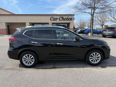 Used 2020 Nissan Rogue SV image 6