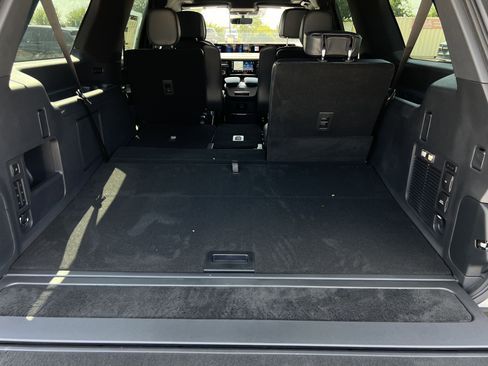 New 2025 Lincoln Navigator L Reserve w/ Jet Appearance Package image 30