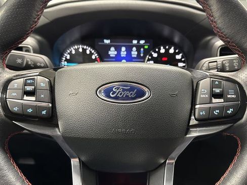 Used 2023 Ford Explorer ST-Line AWD/4WD image 17
