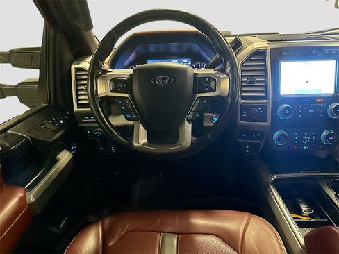 Used 2020 Ford F350 Platinum w/ FX4 Off-Road Package image 28