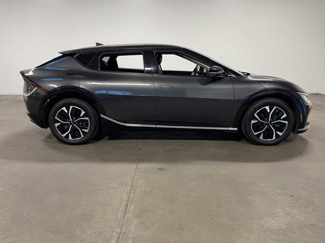 Used 2023 Kia EV6 Wind w/ Wind Technology Package AWD/4WD image 2