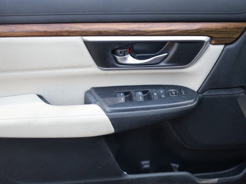 Used 2018 Honda CR-V EX image 8