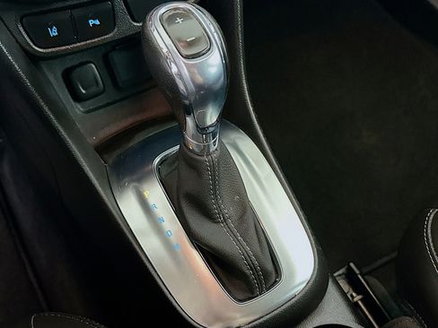 Used 2015 Buick Encore Premium image 24