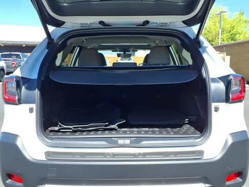 Used 2025 Subaru Outback Limited image 16