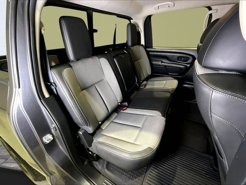 Used 2021 Nissan Titan S w/ S Utility Package image 24