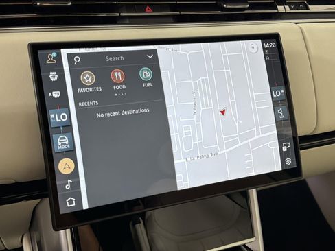 New 2026 Land Rover Range Rover Long Wheelbase SE image 13