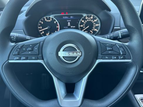 Used 2025 Nissan Altima 2.5 SV image 15