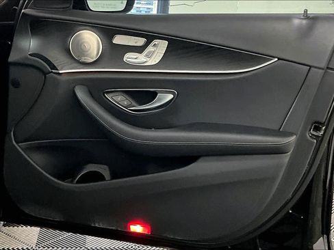 Used 2022 Mercedes-Benz E 350 Sedan image 21