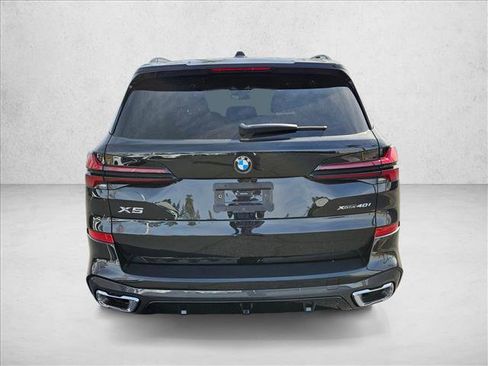 Used 2026 BMW X5 xDrive40i w/ M Sport Package image 7