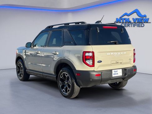Used 2025 Ford Bronco Sport Outer Banks image 11