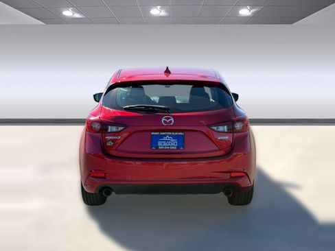 Used 2018 MAZDA MAZDA3 Touring FWD image 10