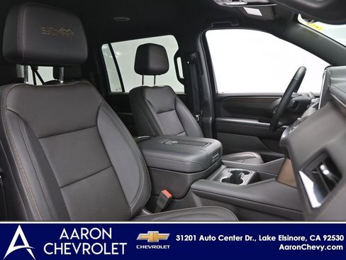 New 2024 Chevrolet Suburban High Country image 13