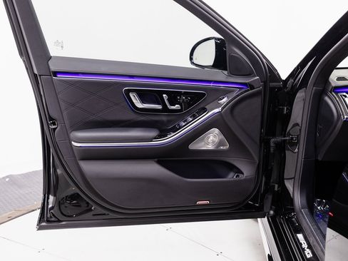 Used 2025 Mercedes-Benz S 63 AMG S image 5