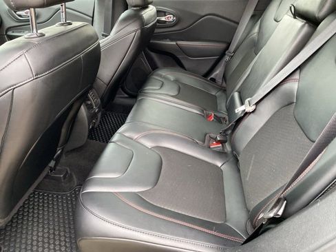 Certified 2022 Jeep Cherokee Trailhawk image 31