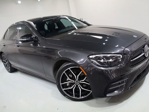 Certified 2022 Mercedes-Benz E 350 4MATIC Sedan image 11