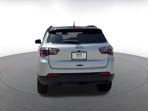 Used 2025 Jeep Compass Limited AWD/4WD image 12