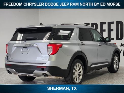 Used 2024 Ford Explorer Limited AWD/4WD image 4