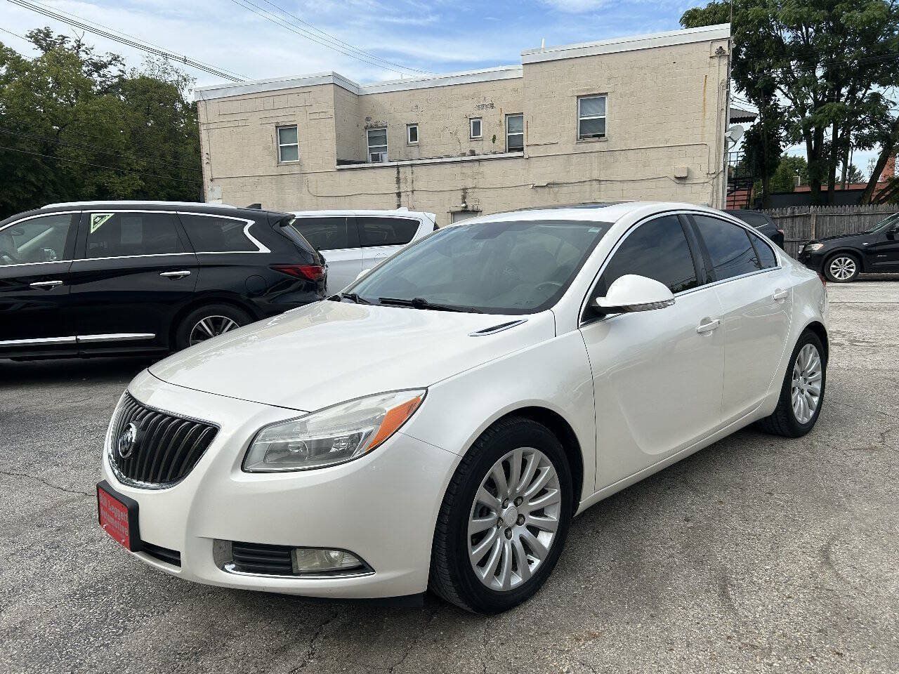 Used 2012 Buick Regal Leather FWD image 2