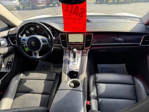 Used 2016 Porsche Panamera AWD/4WD image 10
