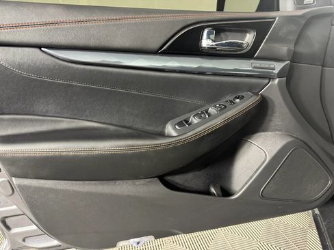 Used 2021 Nissan Maxima SR w/ Sport Mat Group FWD image 40