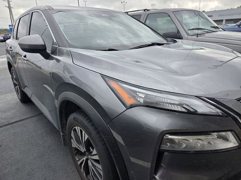 Used 2023 Nissan Rogue SV FWD image 4