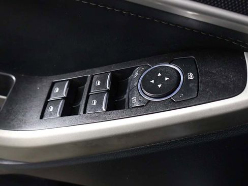 Used 2022 Ford Explorer XLT w/ Equipment Group 202A image 38