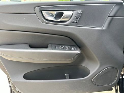 Certified 2023 Volvo XC60 B5 Core w/ Climate Package AWD/4WD image 16