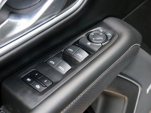 Used 2023 GMC Yukon SLT image 14