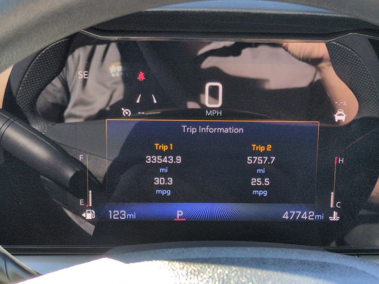 Used 2025 Chevrolet Trax LT FWD image 17