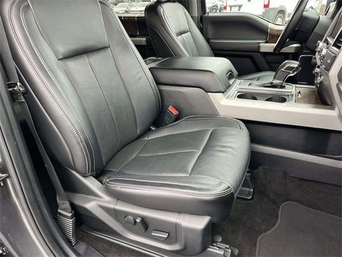 Used 2019 Ford F150 Lariat w/ Trailer Tow Package image 28