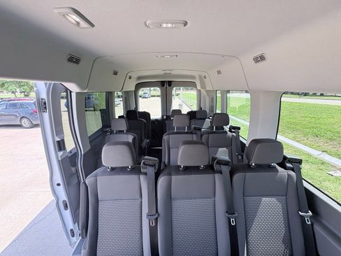 Used 2025 Ford Transit 350 XLT RWD image 8