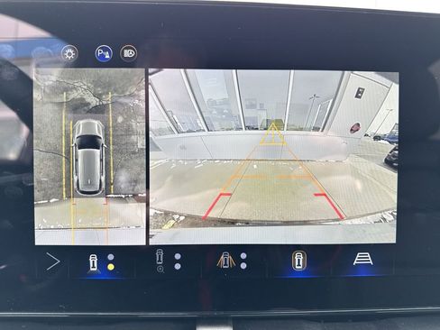 Certified 2025 Chevrolet Equinox LT w/ Convenience Package II image 13