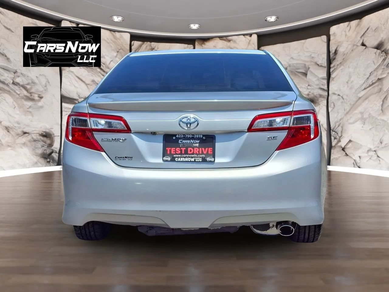 Used 2014 Toyota Camry SE FWD image 5