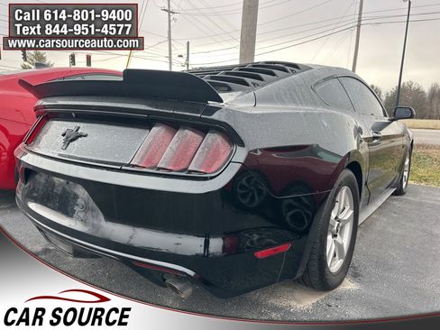 Used 2017 Ford Mustang V6 image 5