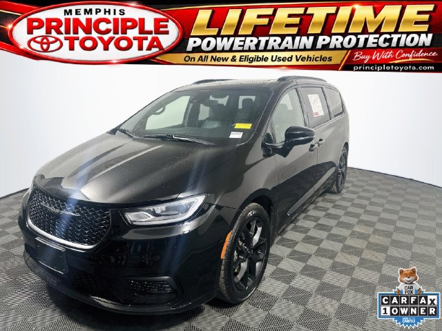 Used 2025 Chrysler Pacifica Limited FWD image 1