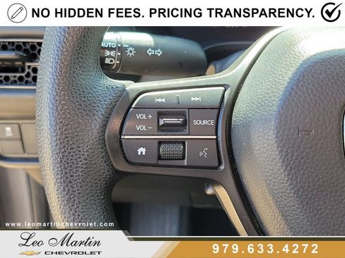 Used 2025 Honda HR-V LX image 19