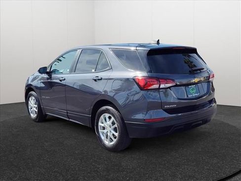 Used 2022 Chevrolet Equinox LS w/ LS Convenience Package image 3