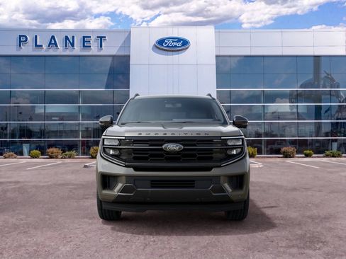 New 2027 Ford Expedition Platinum w/ Stealth Appearance Package RWD image 3