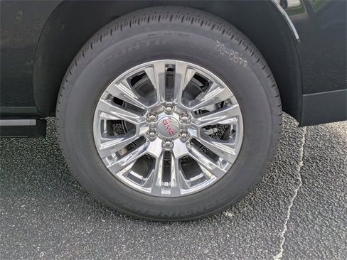 New 2025 GMC Yukon XL Denali w/ Sun & Power Step Package image 14