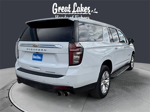 Used 2023 Chevrolet Suburban Premier image 5
