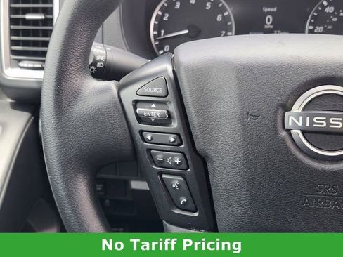 Used 2022 Nissan Frontier SV w/ Technology Package RWD image 28