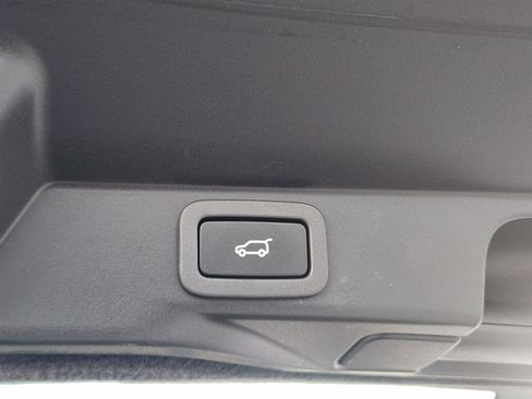 Certified 2022 Land Rover Range Rover Sport HSE Silver Edition image 38