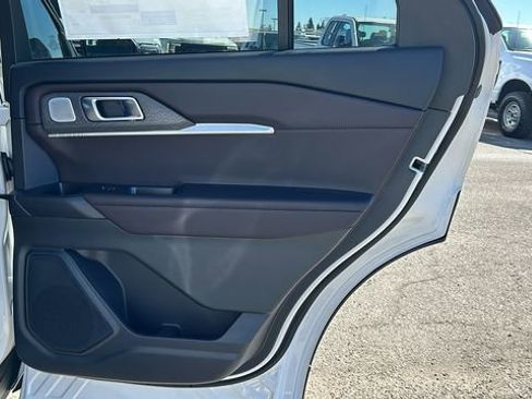 New 2026 Ford Explorer Platinum RWD image 12