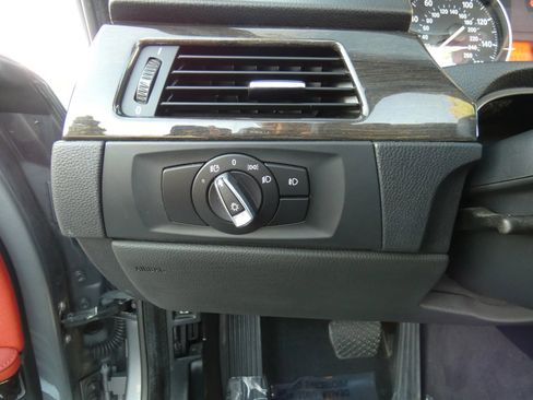 Used 2013 BMW 328i Convertible image 61