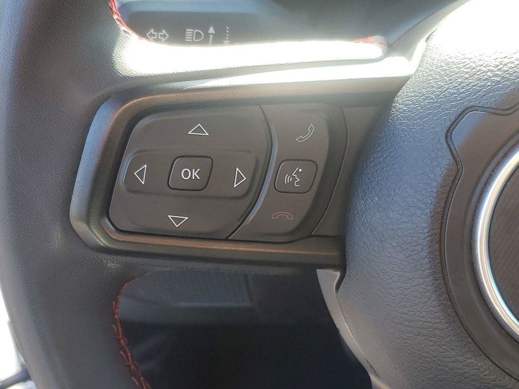 Used 2025 Jeep Wrangler Unlimited Rubicon AWD/4WD image 14