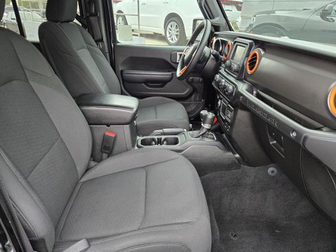 Used 2021 Jeep Wrangler Unlimited Sport AWD/4WD image 31