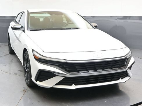 New 2026 Hyundai Elantra Sport FWD image 8