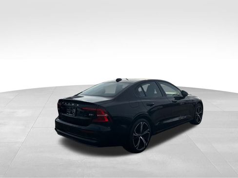 Certified 2025 Volvo S60 B5 Plus image 33